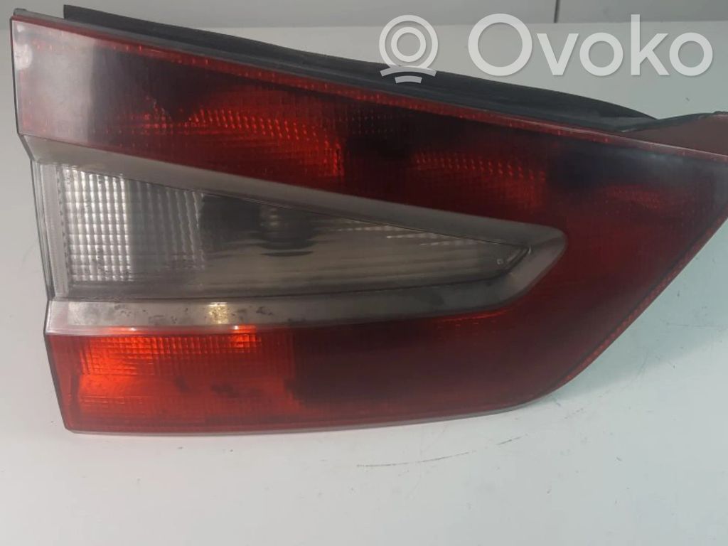 Ford Galaxy Takaluukun takavalot 