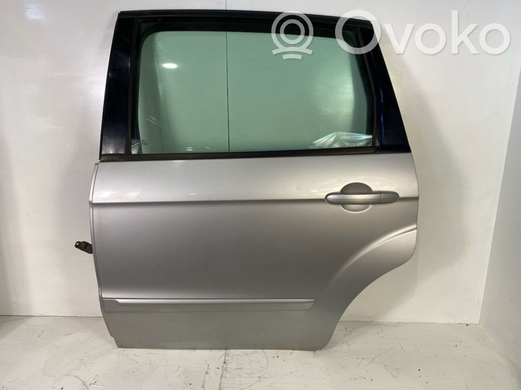 Rear door   1693746