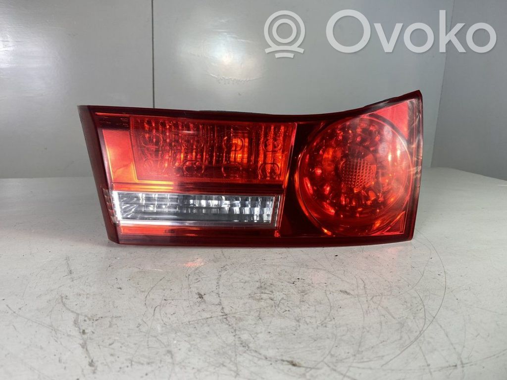 Honda Accord Aizmugurējais lukturis pārsegā 