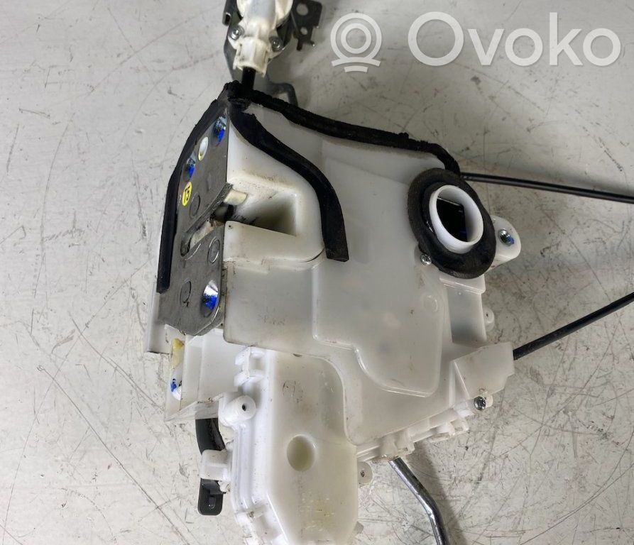 Honda Jazz Priekšpusē slēdzene 
