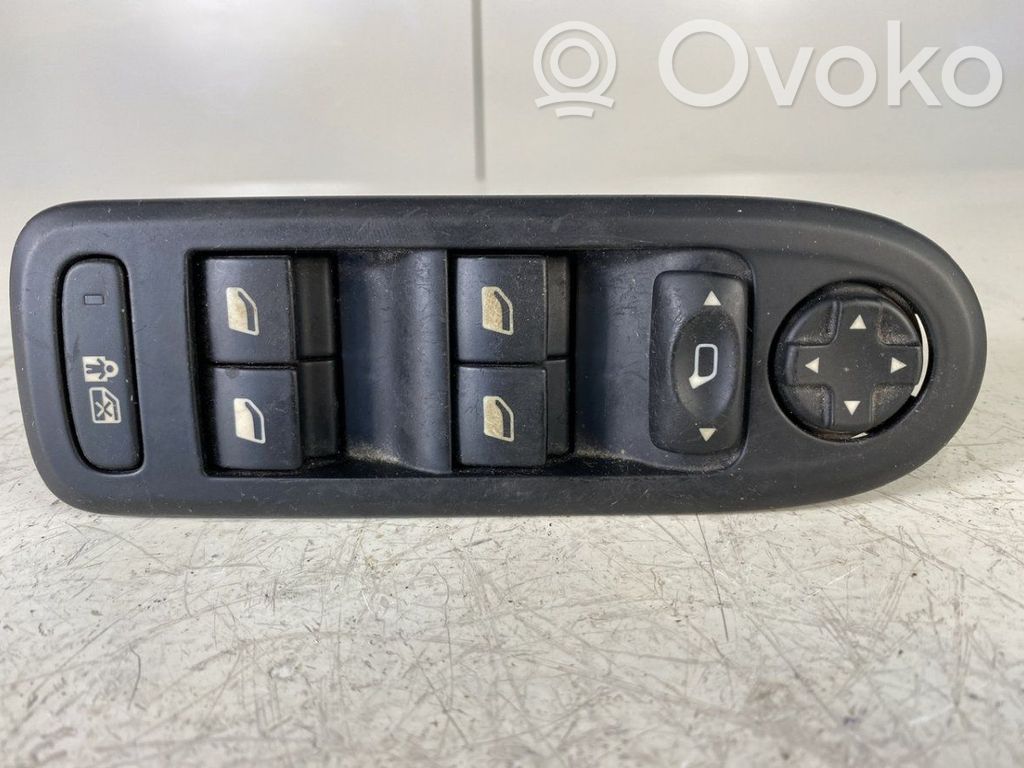 Peugeot 508 Interruptor del elevalunas eléctrico 