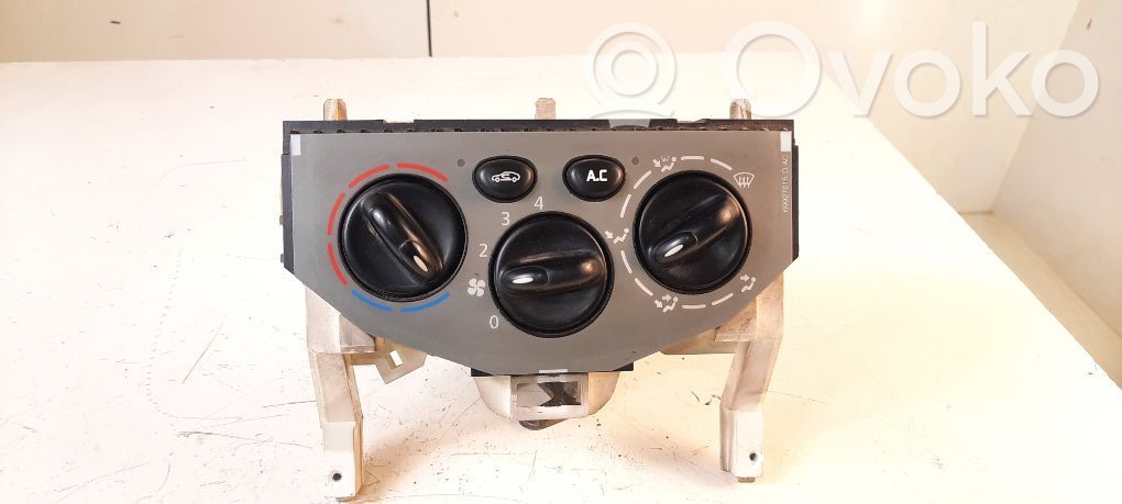 Opel Vivaro Climate control unit 