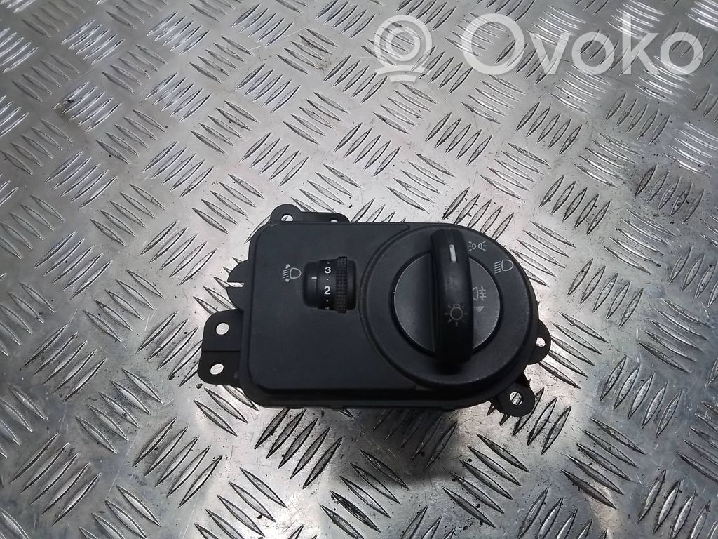 Ford Fusion Light switch 