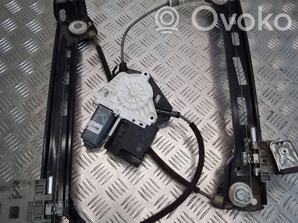 Volkswagen PASSAT CC Elektryczny podnośnik szyby drzwi przednich 