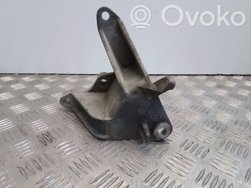 Engine mounting bracket   13248664