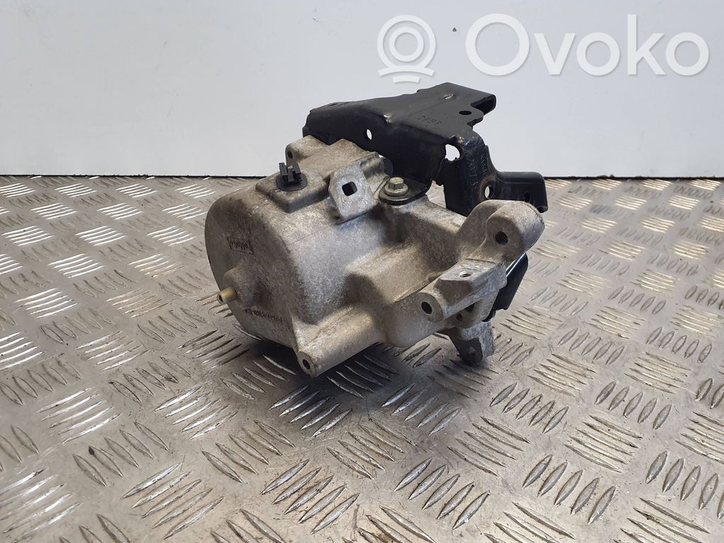 Ford Focus Fuel filter bracket/mount holder 
