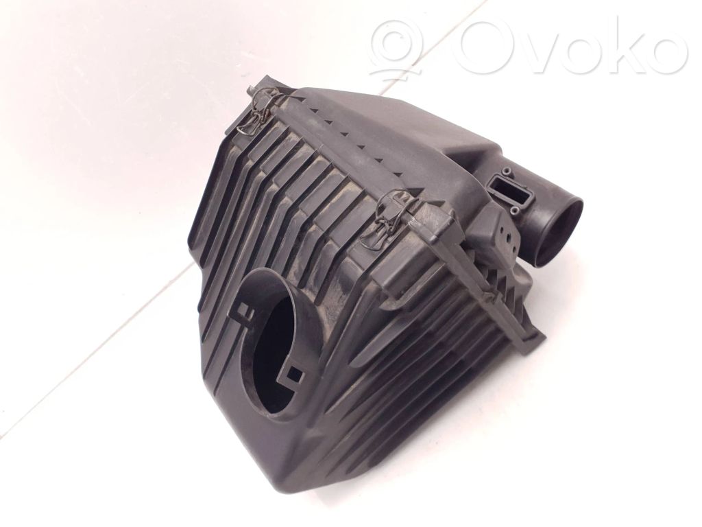 Dodge Nitro Air filter box 