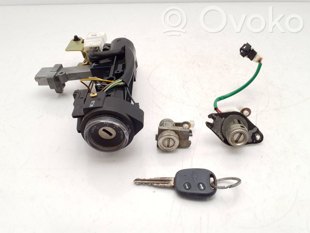 Chevrolet Epica Kit cu ECU motor și set închidere uși 