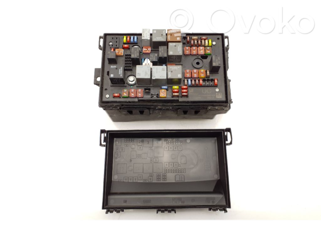 Opel Zafira C Fuse box set 