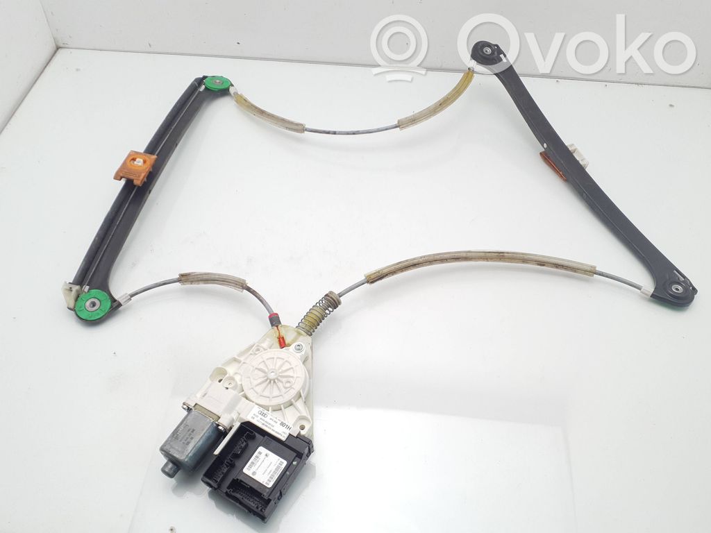 Audi A3 S3 8P Elektryczny podnośnik szyby drzwi przednich 