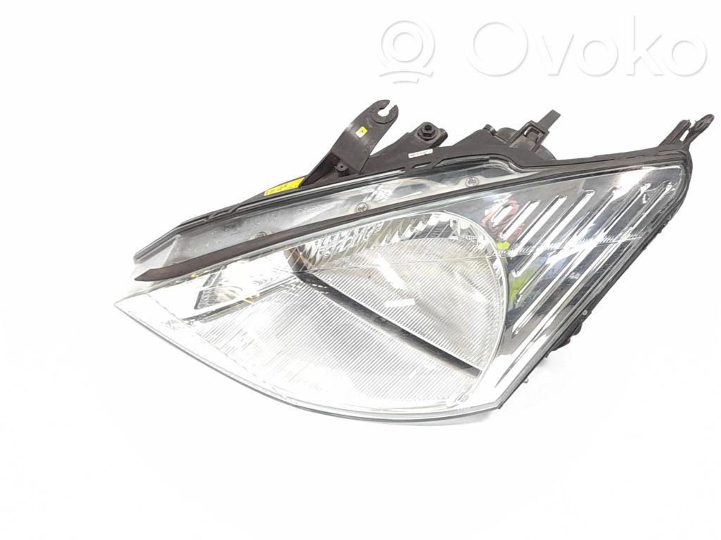 Ford Focus Headlight/headlamp 