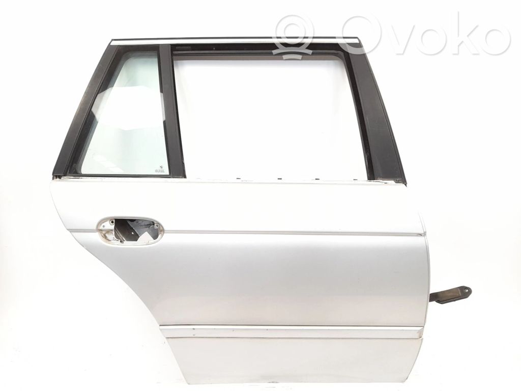 Rear door