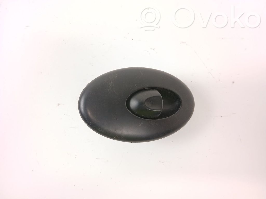Electric window control switch   YUD100741