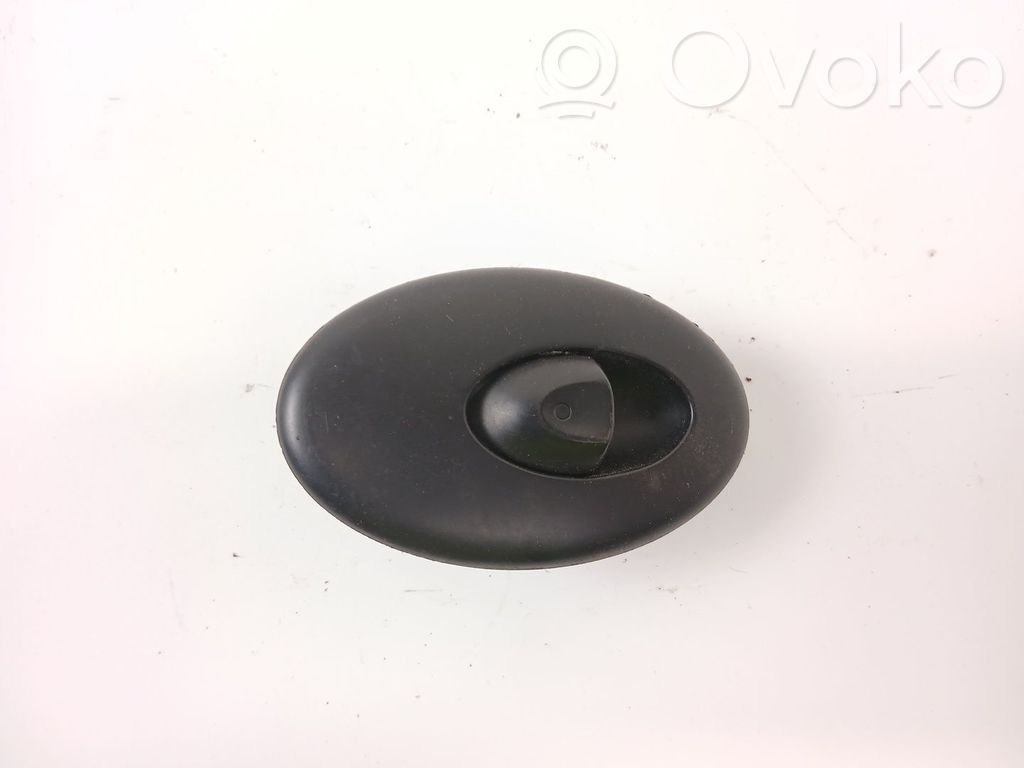 Electric window control switch   YUD100741