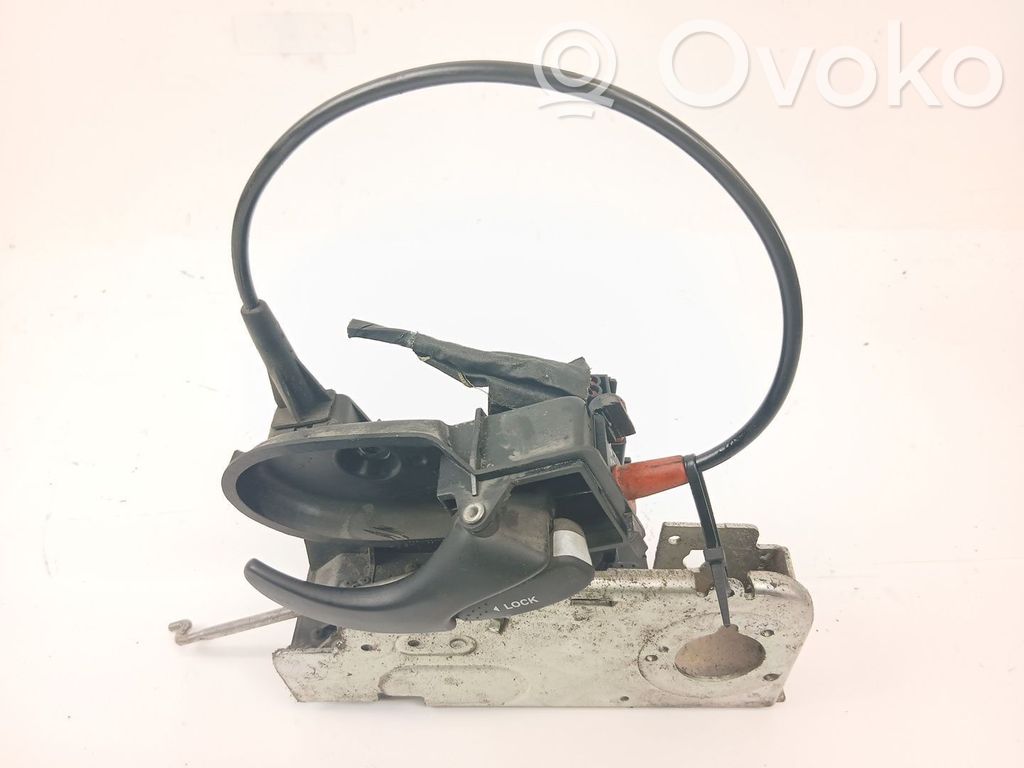 Serrure   YC1AV21812