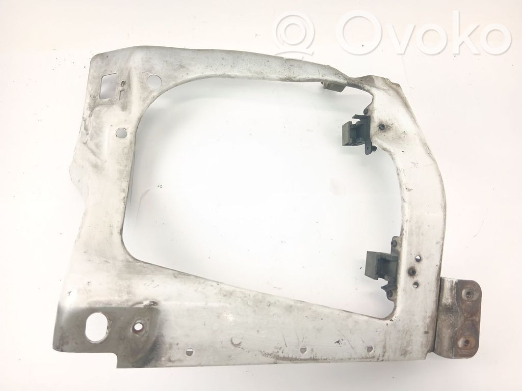 Support phare frontale   7C1113K020A