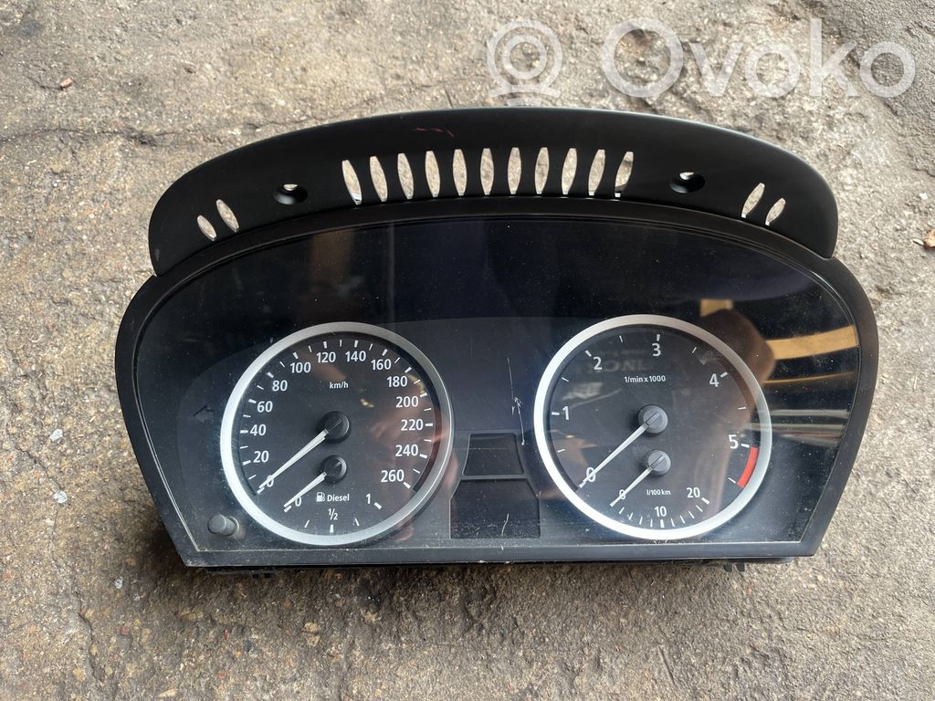 Geschwindigkeitsmesser Cockpit   6945633,110080213,213228015518