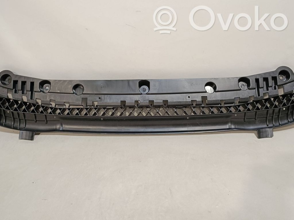 Audi Q6 e-tron Front bumper mounting bracket 