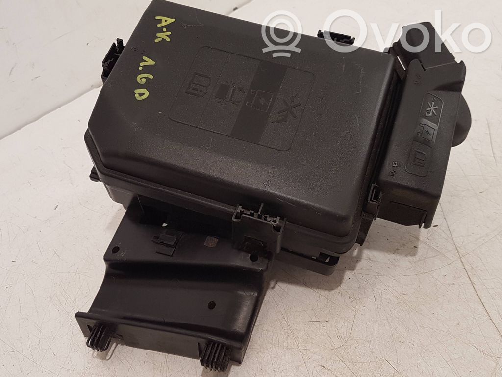 Opel Astra K Fuse box set 