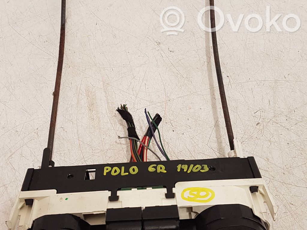 Volkswagen Polo V 6R Panel klimatyzacji 