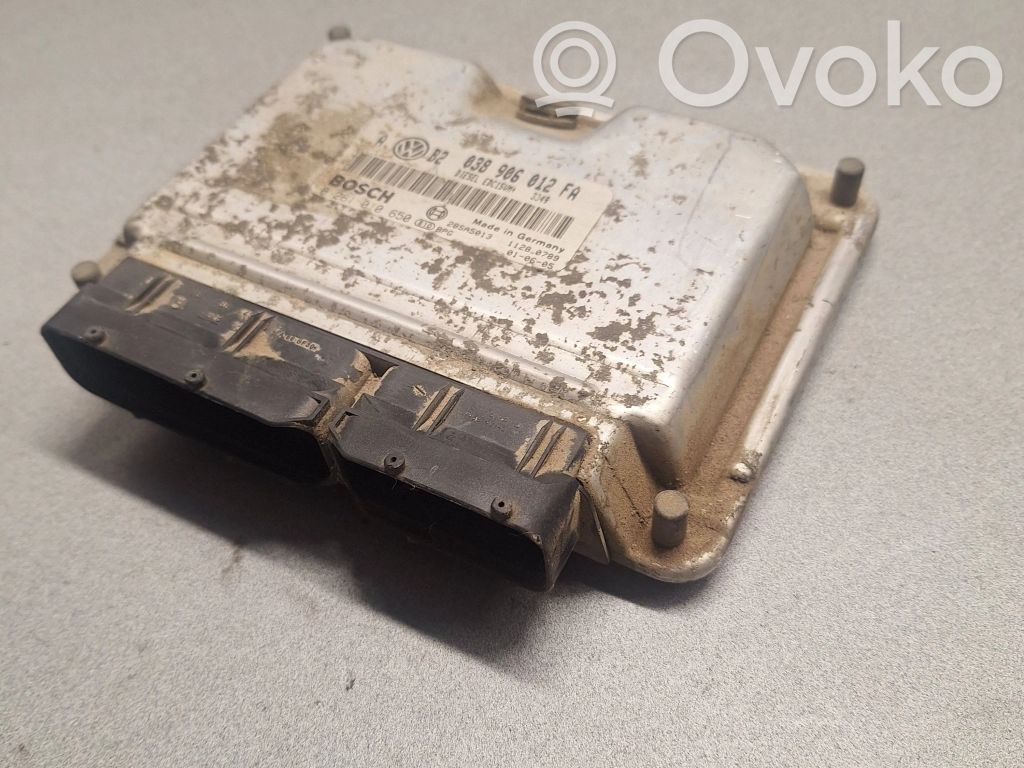 Volkswagen Golf IV Engine control unit/module 