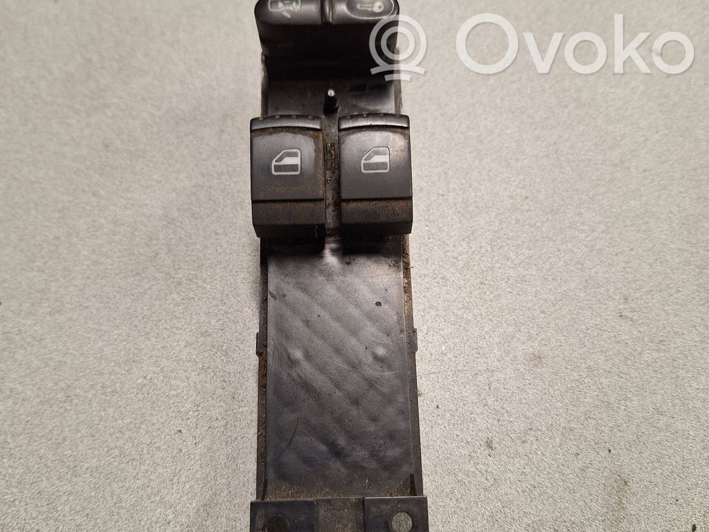 Volkswagen PASSAT B5.5 Electric window control switch 