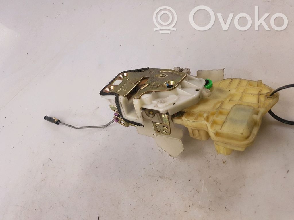 Honda Jazz Priekšpusē slēdzene 