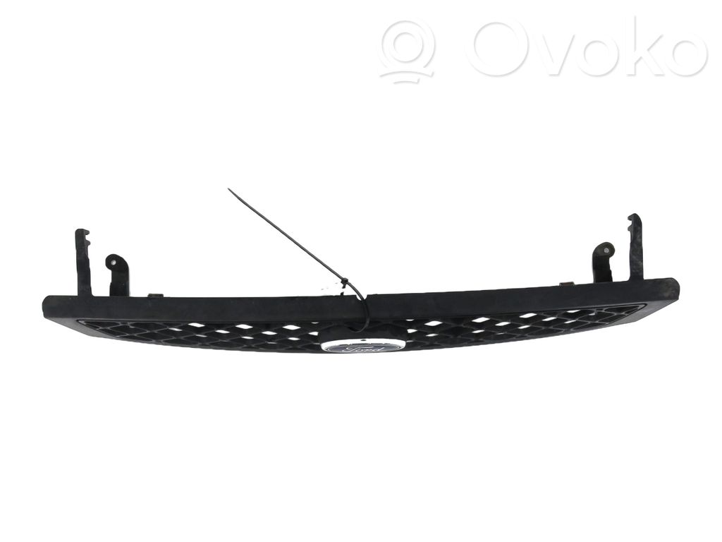Ford Focus Front bumper upper radiator grill 