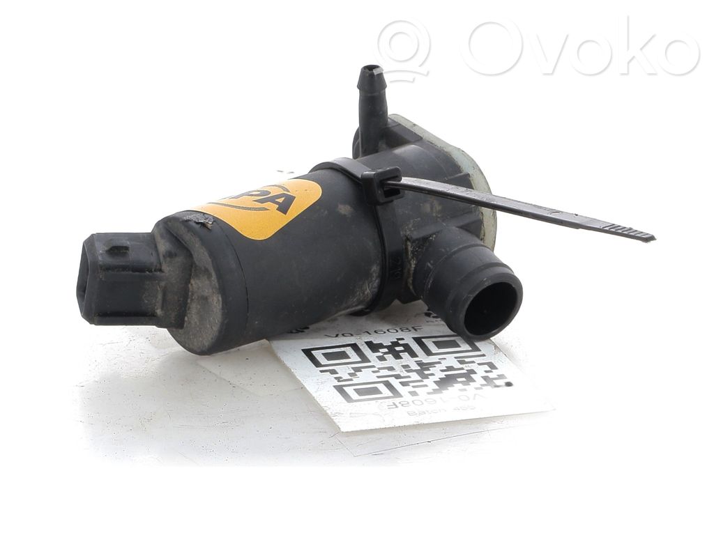 Mazda 2 Windscreen/windshield washer pump 