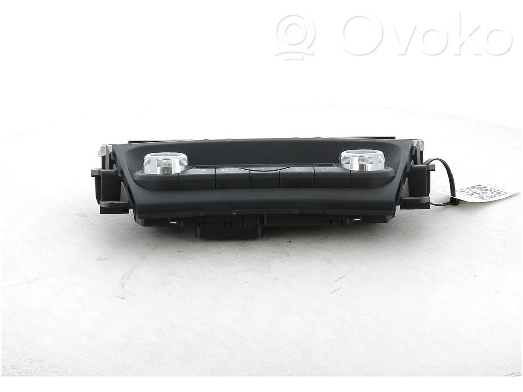 Volkswagen Touran II Climate control unit 