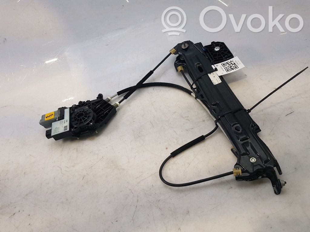 BMW 2 F46 Elektryczny podnośnik szyby drzwi tylnych 