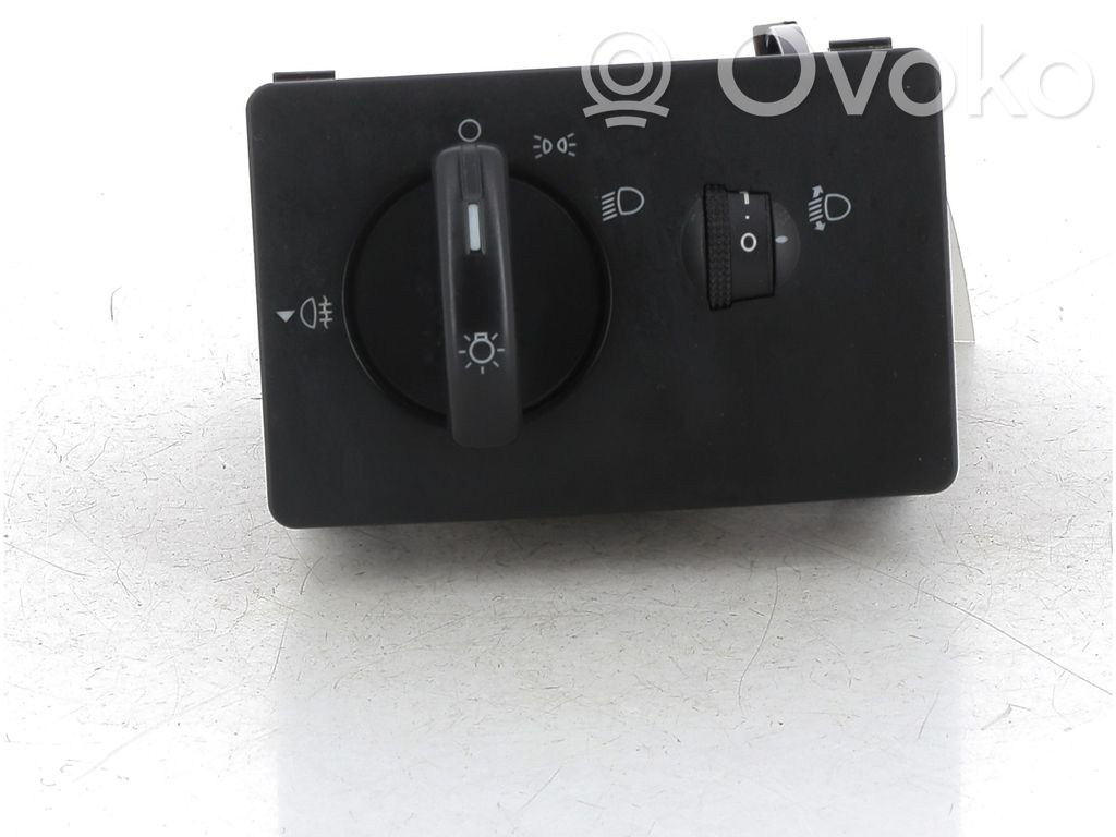 Ford Fiesta Interruptor de luz 