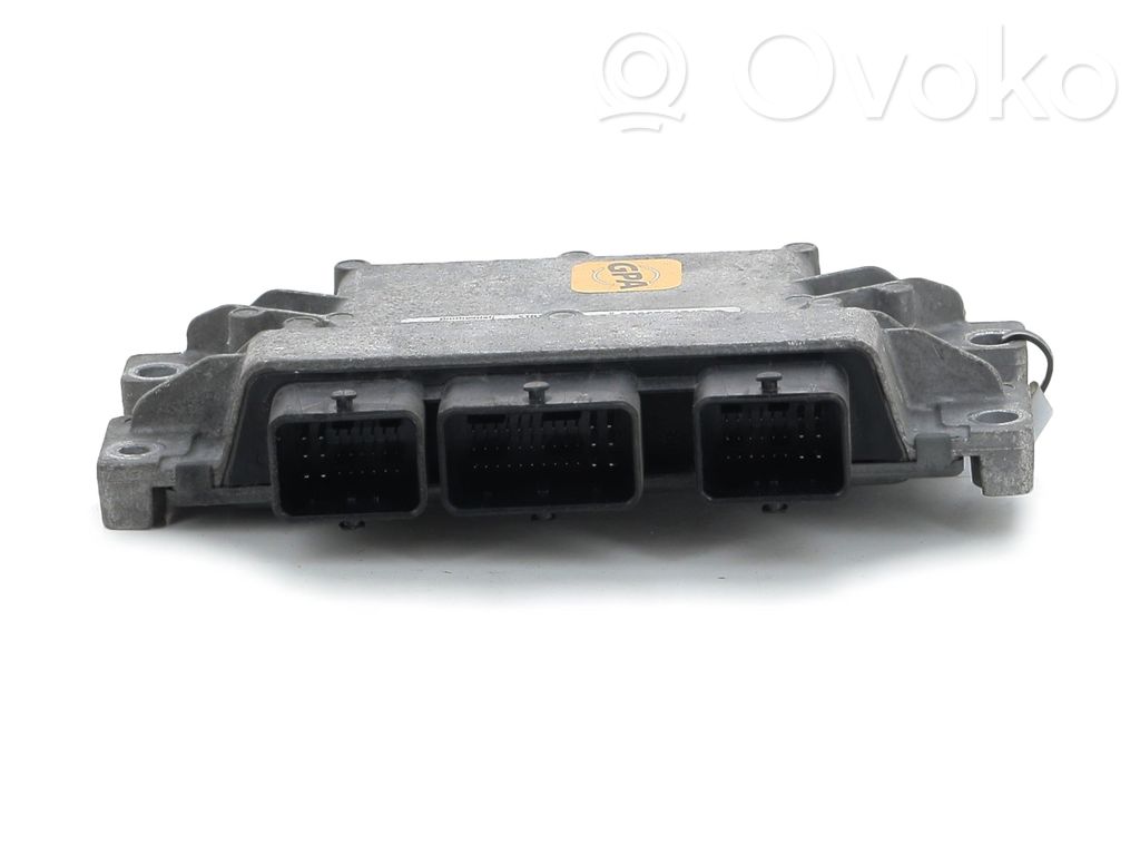Unidad de control/módulo del motor   8200774747,Q01589J