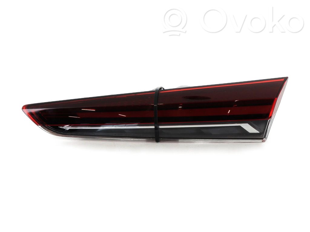 Lampy tylnej klapy bagażnika   MQ000950,C12243U