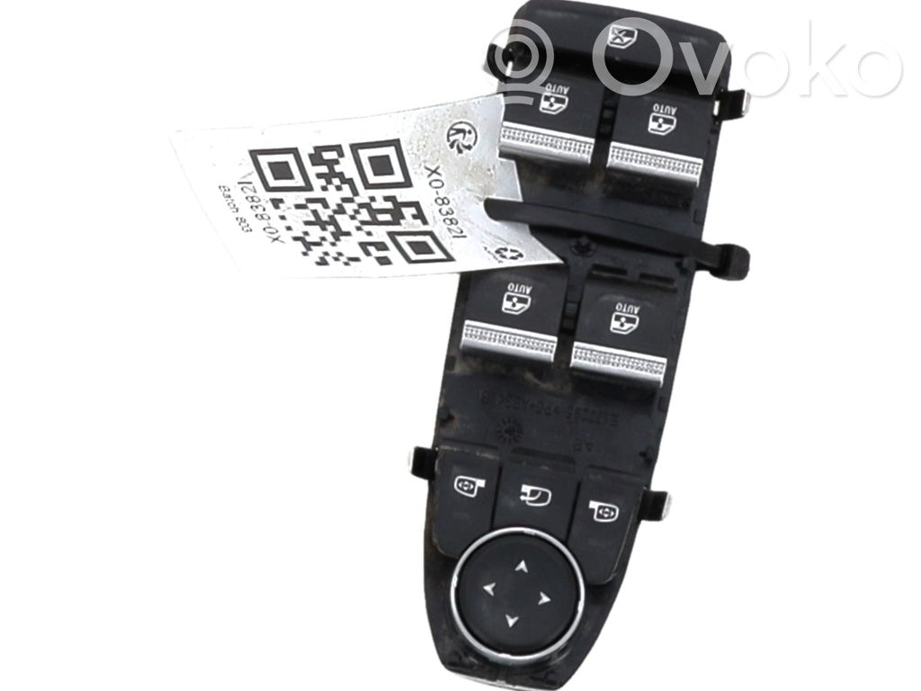 Renault Megane E-Tech Electric window control switch 