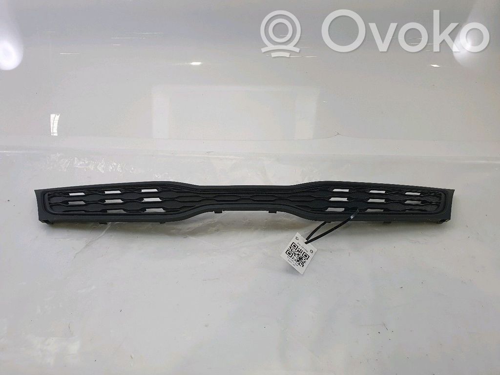 KIA Rio Etupuskurin ylempi jäähdytinsäleikkö 
