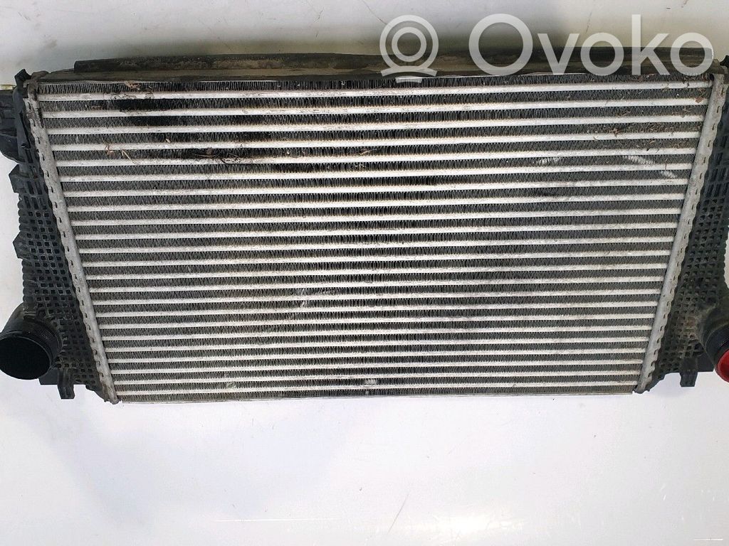 Volkswagen Amarok Interkūlerio radiatorius 