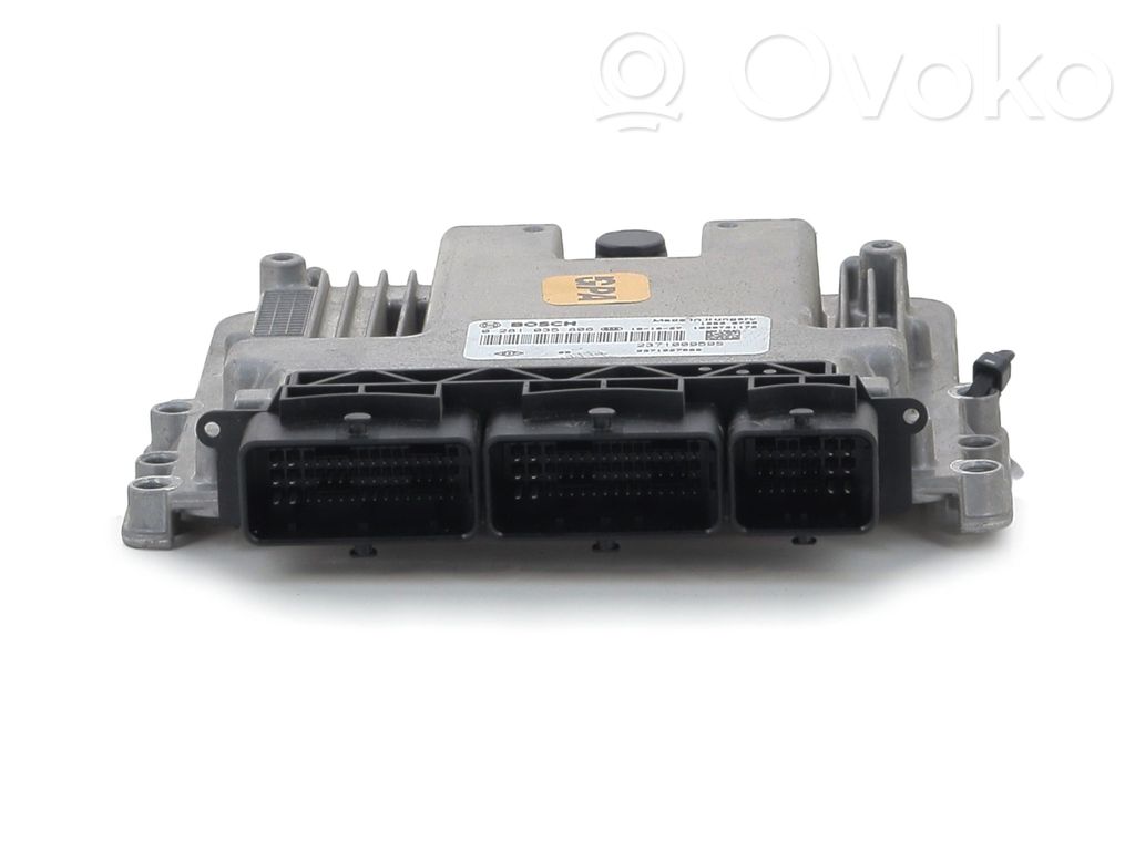 Renault Clio IV Engine control unit/module 