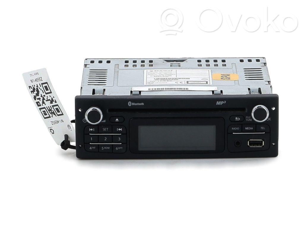Dacia Logan I Panel / Radioodtwarzacz CD/DVD/GPS 