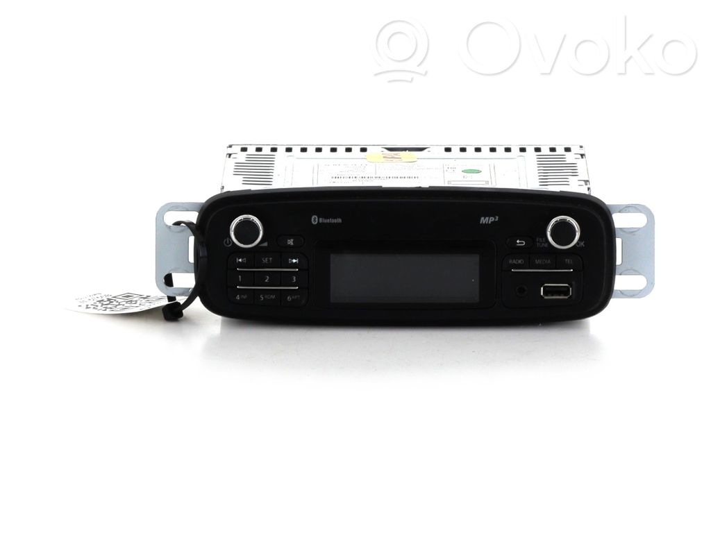 Renault Clio IV Panel / Radioodtwarzacz CD/DVD/GPS 