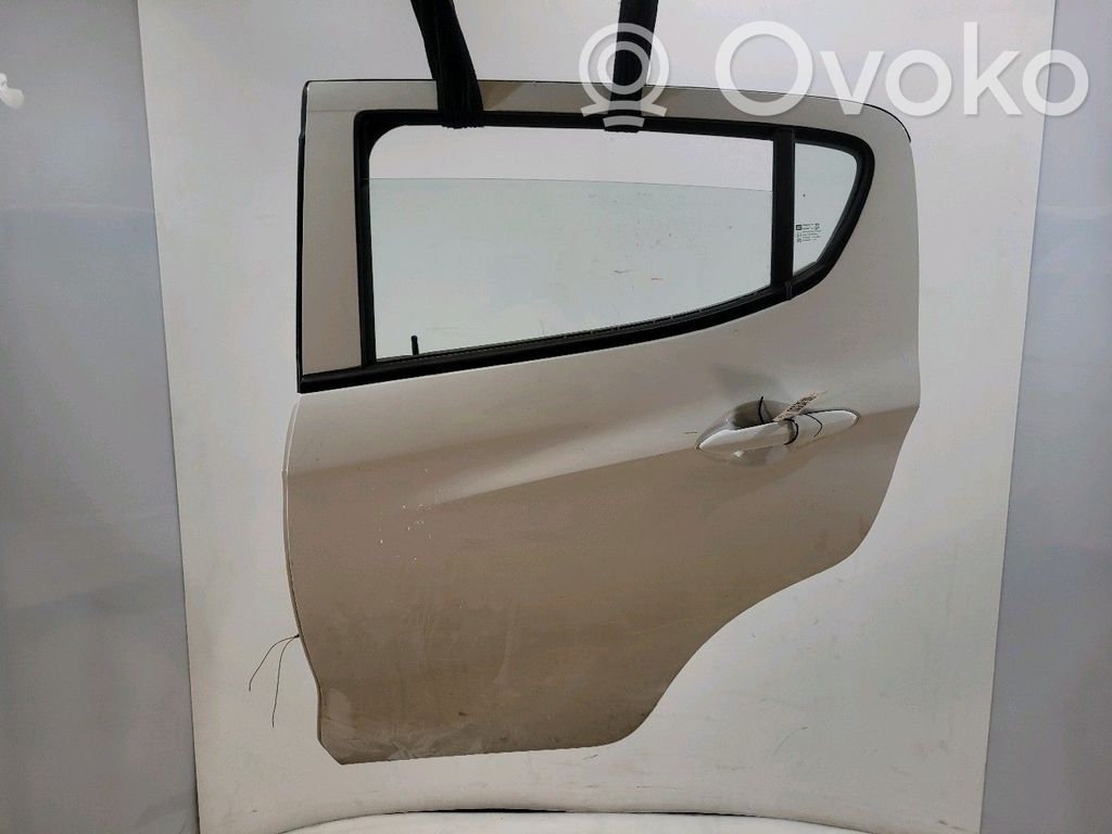 Opel Karl Galinės durys 