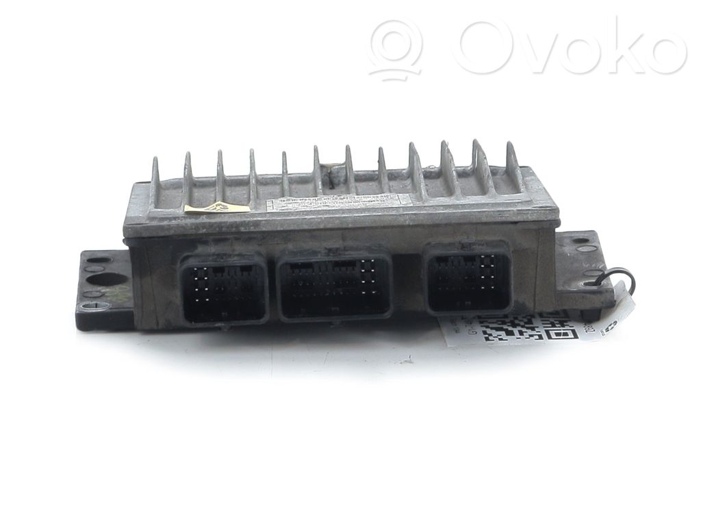 Renault Clio III Engine control unit/module 