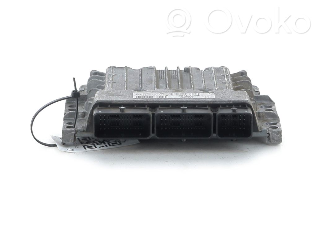 Dacia Duster Engine control unit/module 