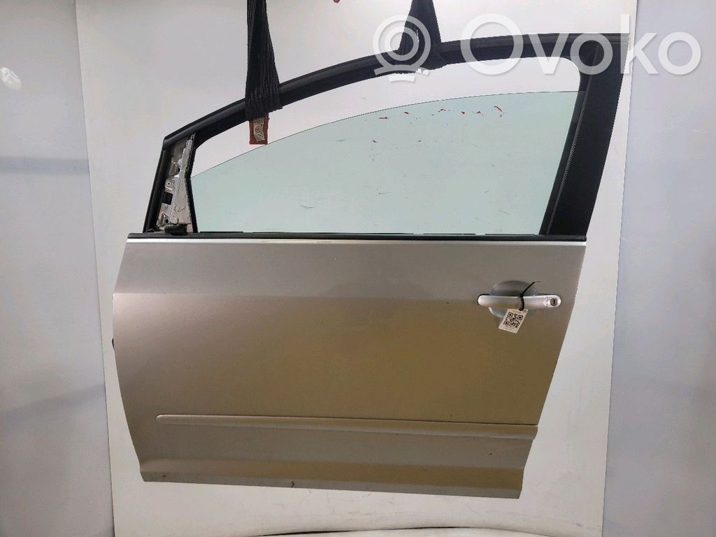 Puerta delantera   5M0831301P,T15133F