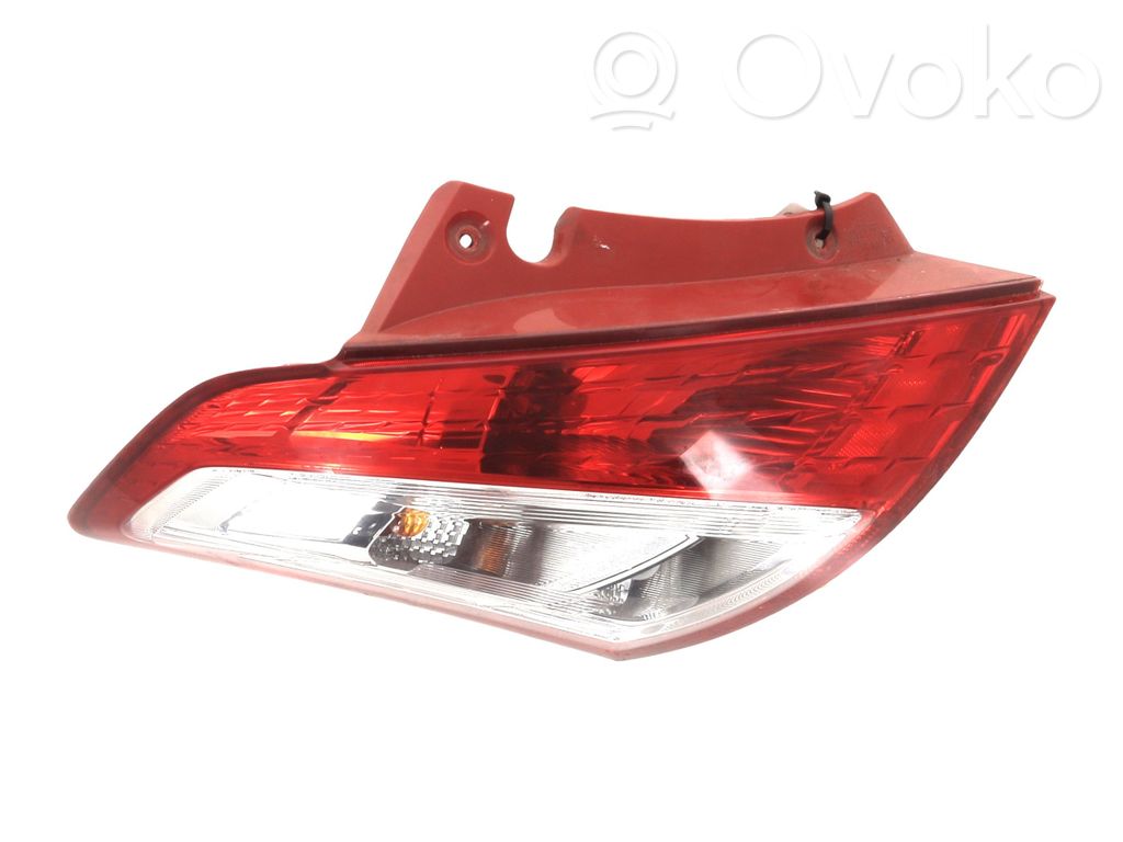 Suzuki Swift II Lampă spate în caroserie 