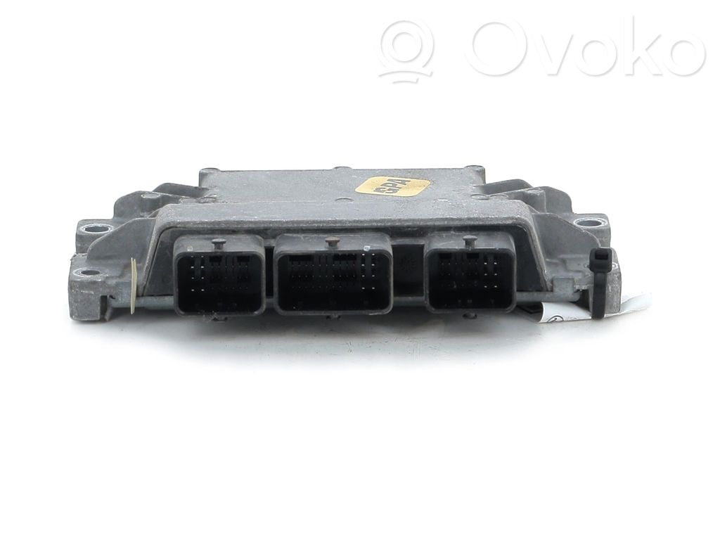 Engine control unit/module   8201076738,U11411U