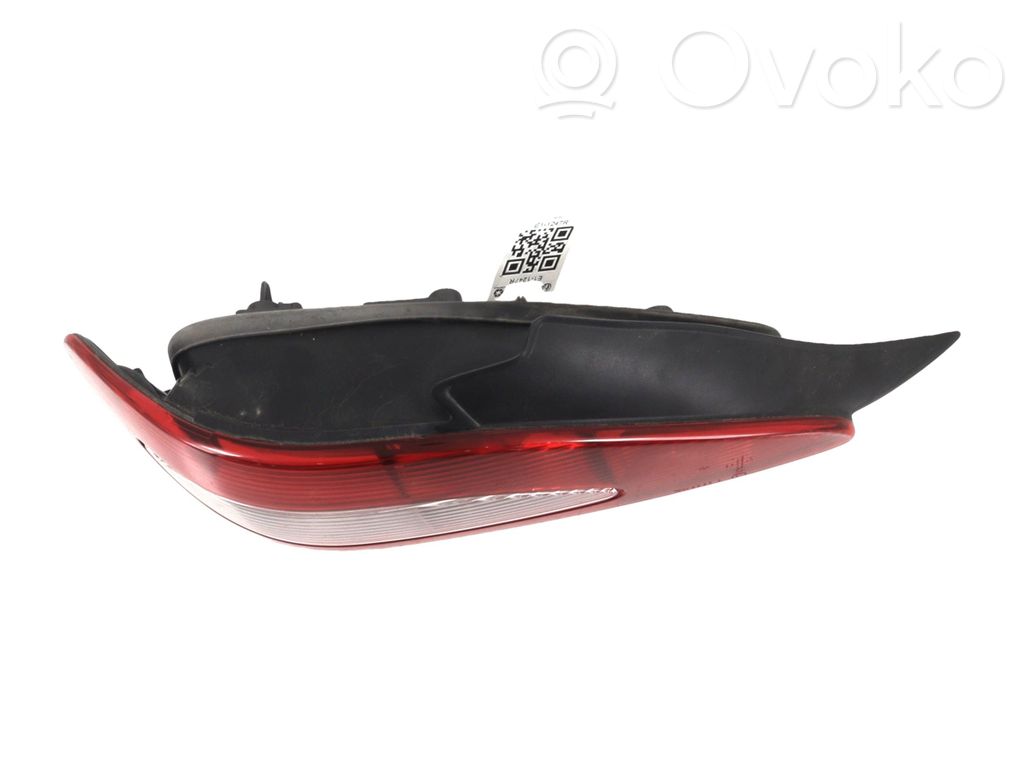 Peugeot 406 Lampă spate în caroserie