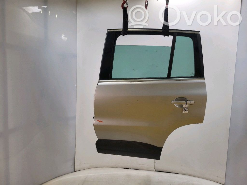 Drzwi tylne   5N0833055A,J16565X