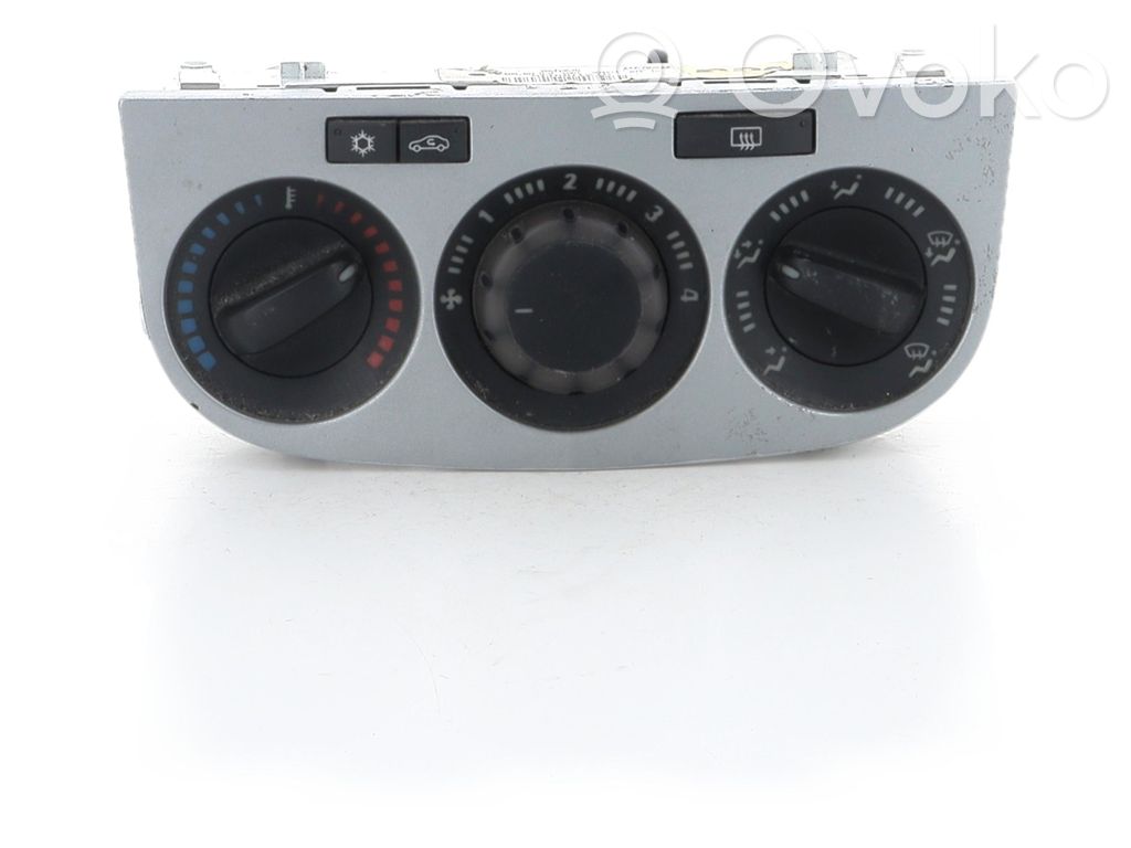 Panel klimatyzacji   13330680,N17680M