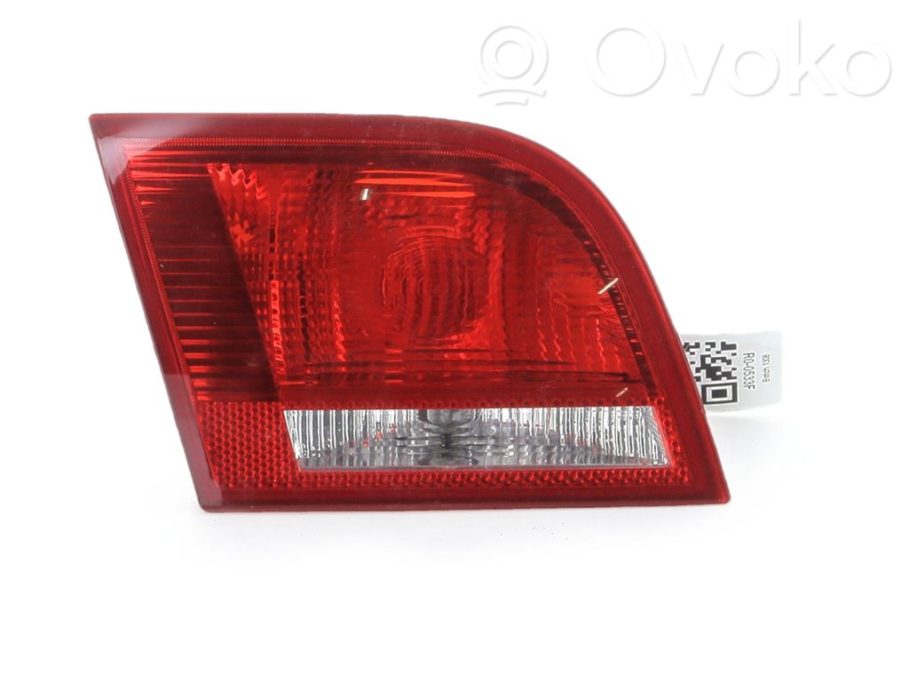 Lampy tylnej klapy bagażnika   8P4945093B,R00533F